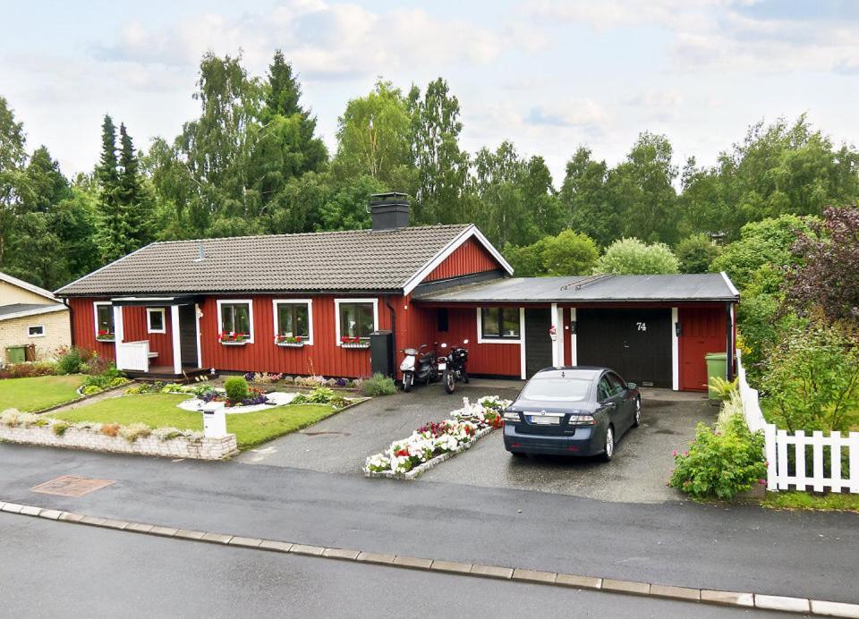 Homestay Private With No Windows In Shared House-4 *
