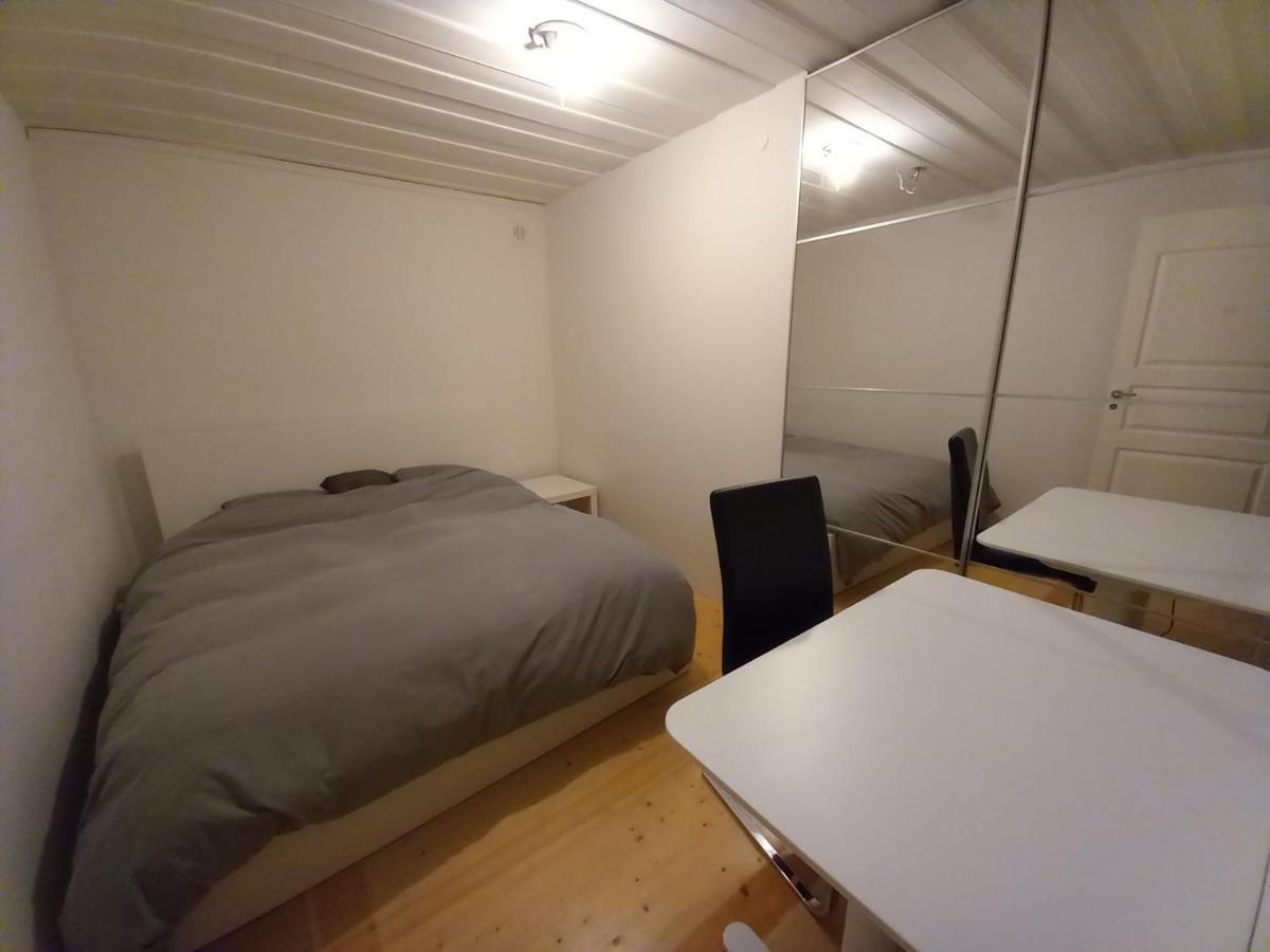 Private With No Windows In Shared House-4 Homestay